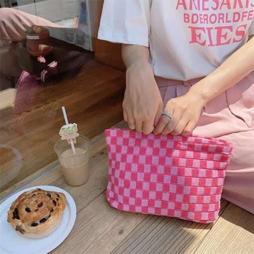 wholesale pink makeup bag with initial keychain distributor, custom checkered cosmetic bag cute makeup bag pouch travel toiletry bag organizer makeup brush bag valentine's day gift for women